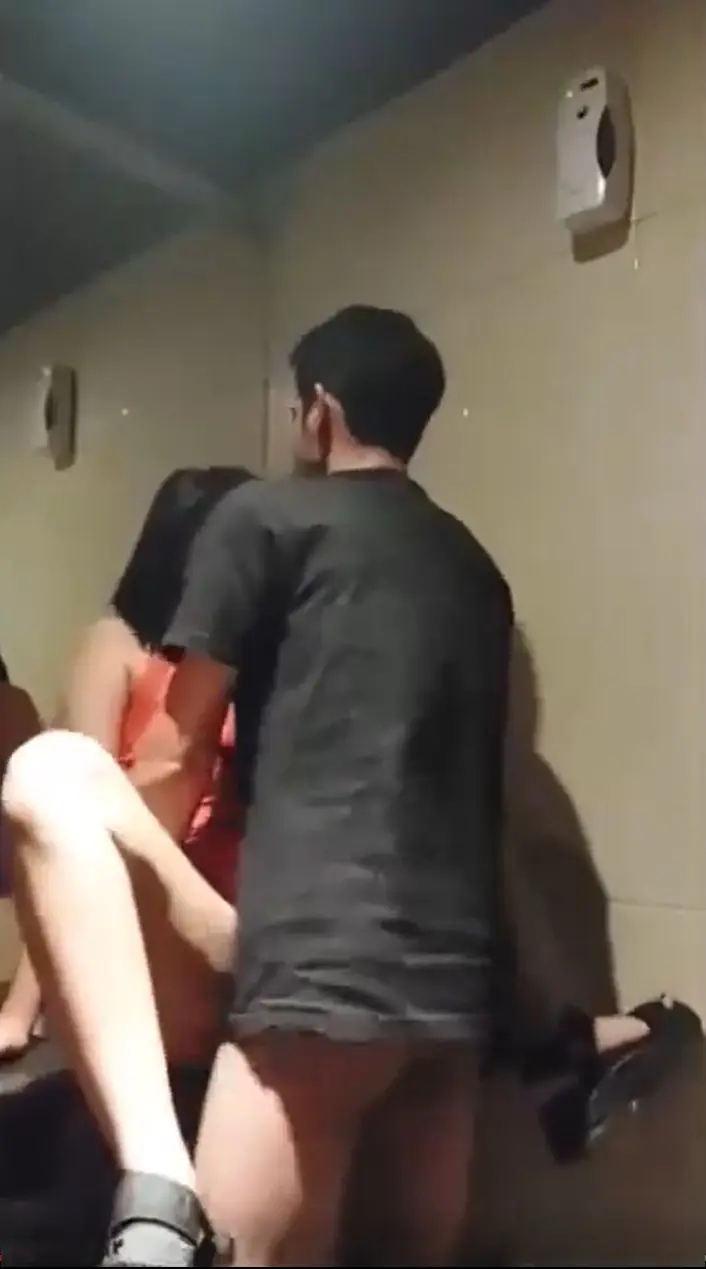 Bokep Indo Bawa Gadis LC ke Ruang Belakang backdrop