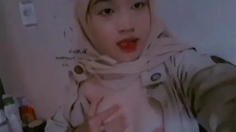 Bokep Indo Remaja Hijab Seragam SMP Main Lembut backdrop