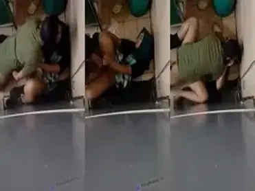 Istri Keluar Rumah, Om Randi Ngewe ART poster
