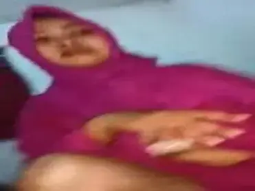 Jilbab Awalnya Si Cowo Bilang Cape Wot Pink poster