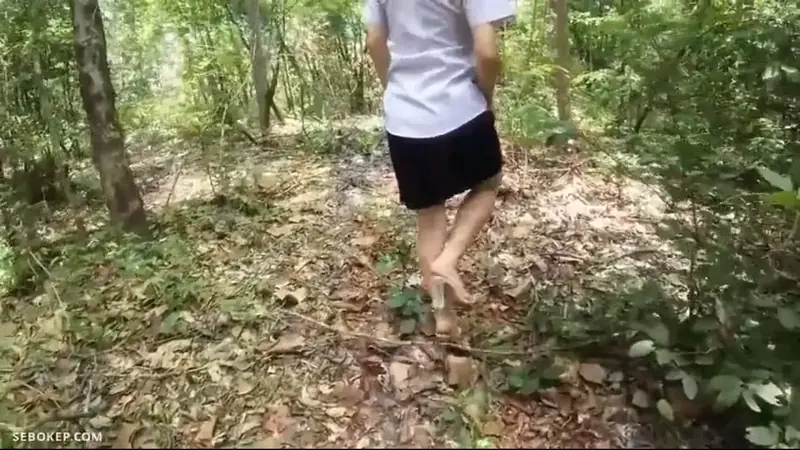 Mahasiswi Cantik Main Di Hutan Viral 2026 backdrop