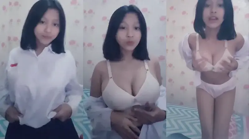 Rara Nadifa Cewek SMP Hijab Goyang Binal Di Ranjang backdrop