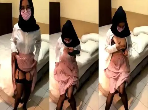 Sekretaris Jilbab Kacamata Main Kasar backdrop