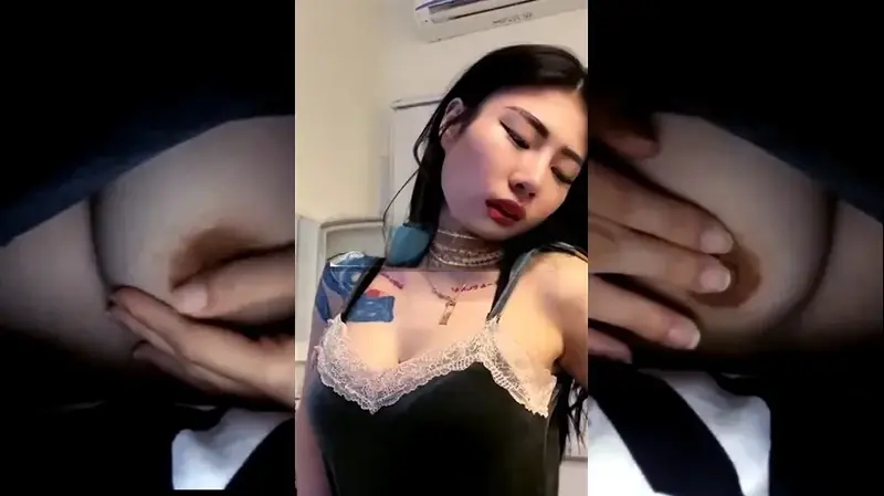 Vey Ruby Jane Seleb TikTok Remas Dada Liar backdrop